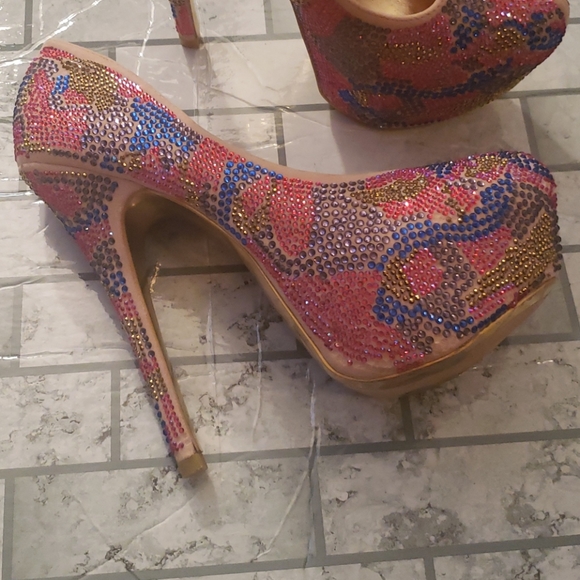 Multicolored Stiletto pumps - Picture 4 of 7